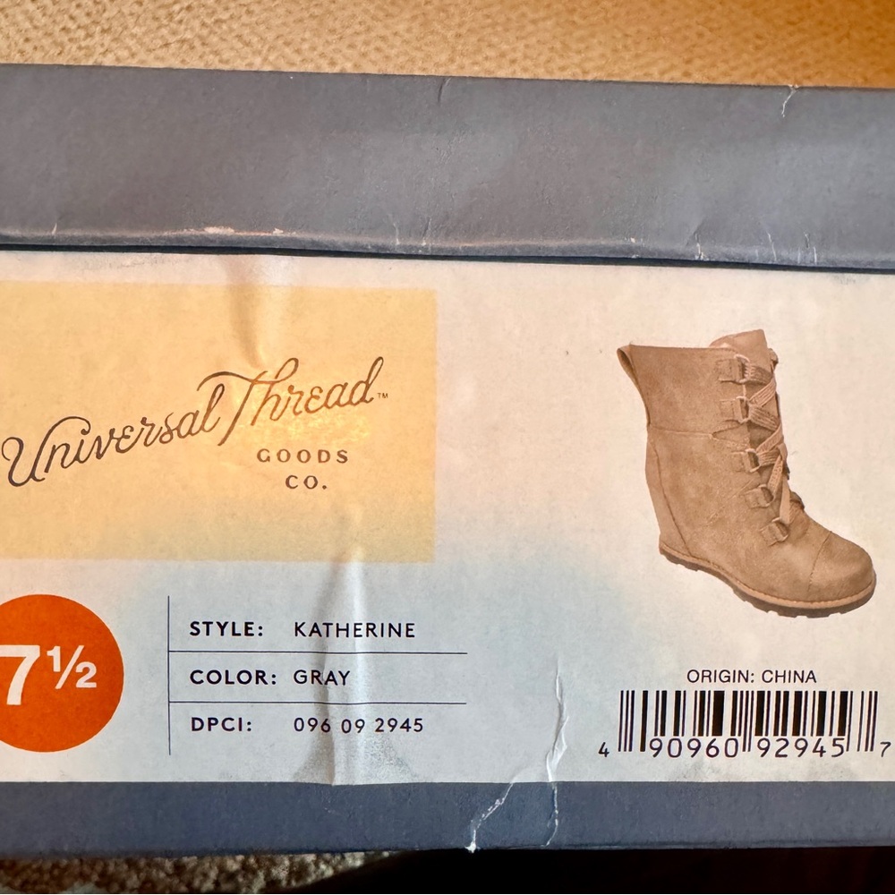 Universal Thread Gray Colored Katherine Booties. - image 7